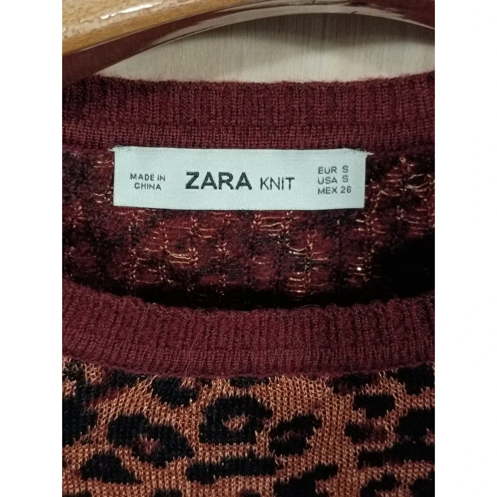 Zara Girls Animal Print Knit Sweater Size Small Long Sleeve with Sparkly Thread. - Picture 3 of 5